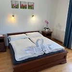 Boni Csaladi Wellness فندق زلاكاروس