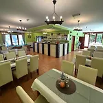 Boni Csaladi Wellness 3*