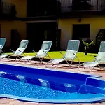 Boni Csaladi Wellness 3*