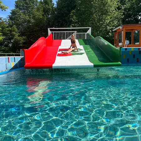 Boni Csaladi Wellness Отель Залакарош