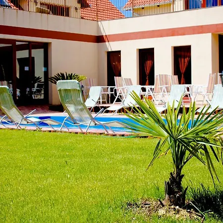 Boni Csaladi Wellness Hotel 3*