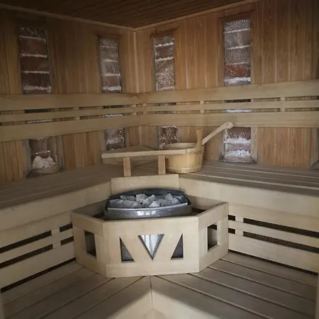 Boni Csaladi Wellness 3* ザラカロシュ