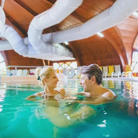 Отель Boni Csaladi Wellness