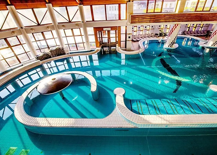 Boni Csaladi Wellness ホテル ザラカロシュ