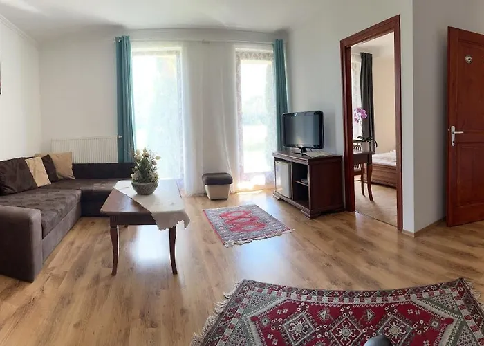 ホテル Boni Csaladi Wellness 3*