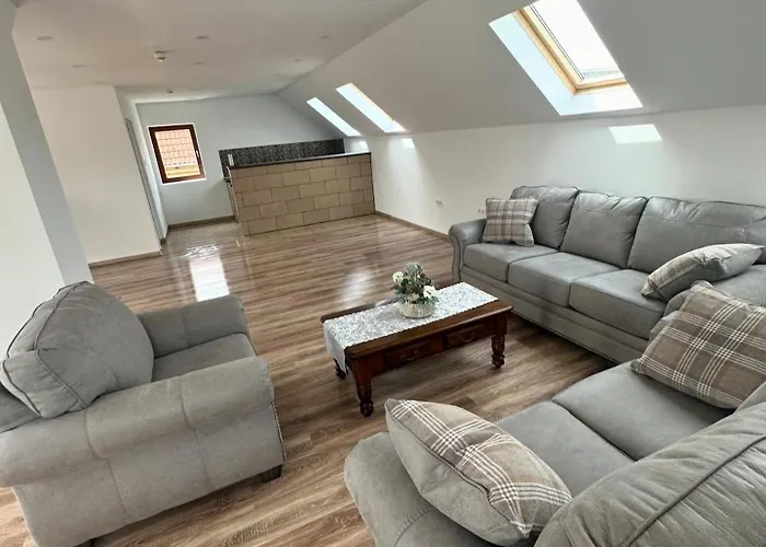 Boni Csaladi Wellness 3*