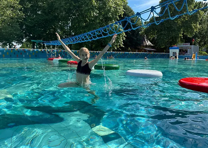 ホテル Boni Csaladi Wellness 3*