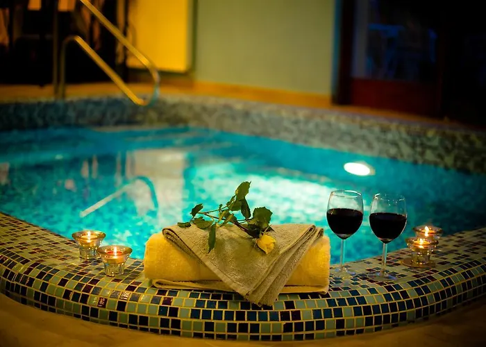 ホテル Boni Csaladi Wellness 3*