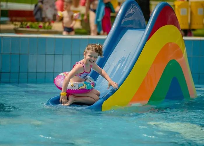 Boni Csaladi Wellness ザラカロシュ